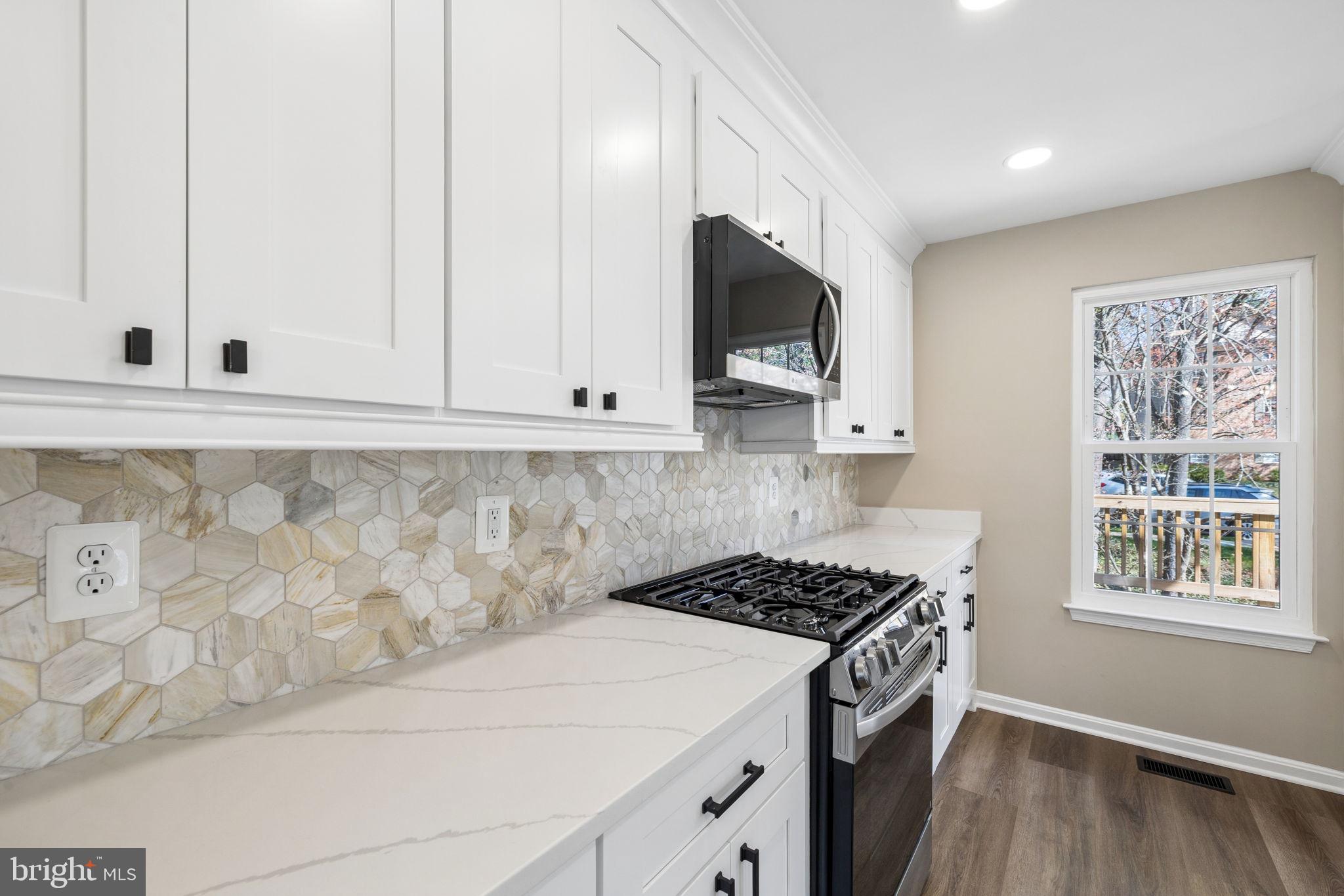 HUNTER VILLAGE - Residential