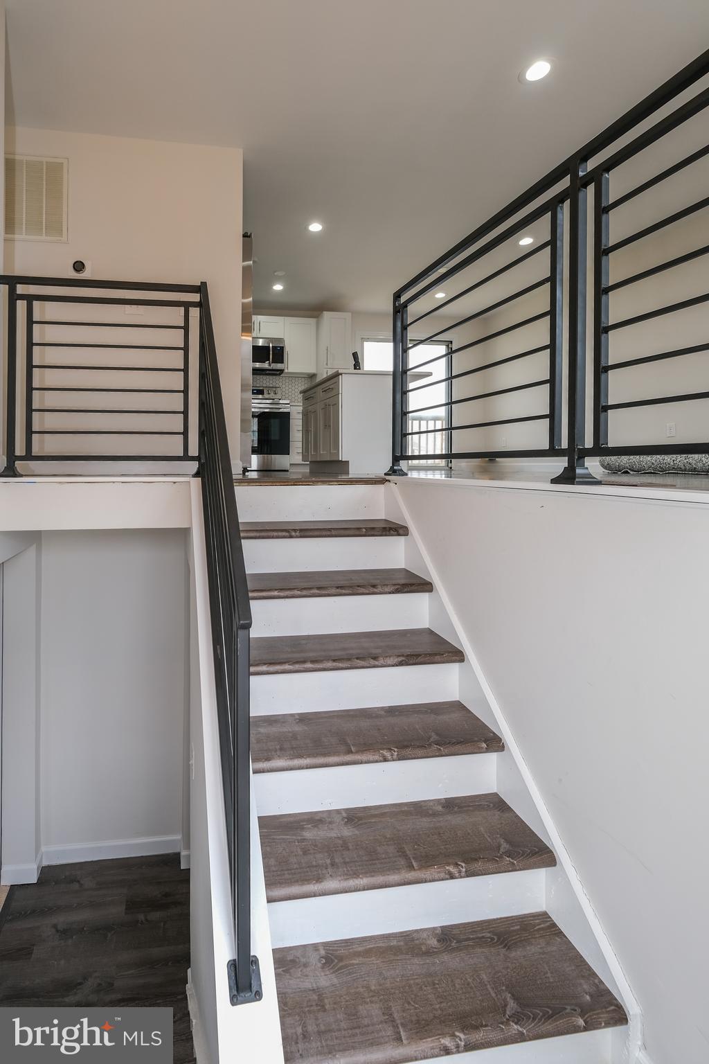 KEYSTONE MANOR - Residential