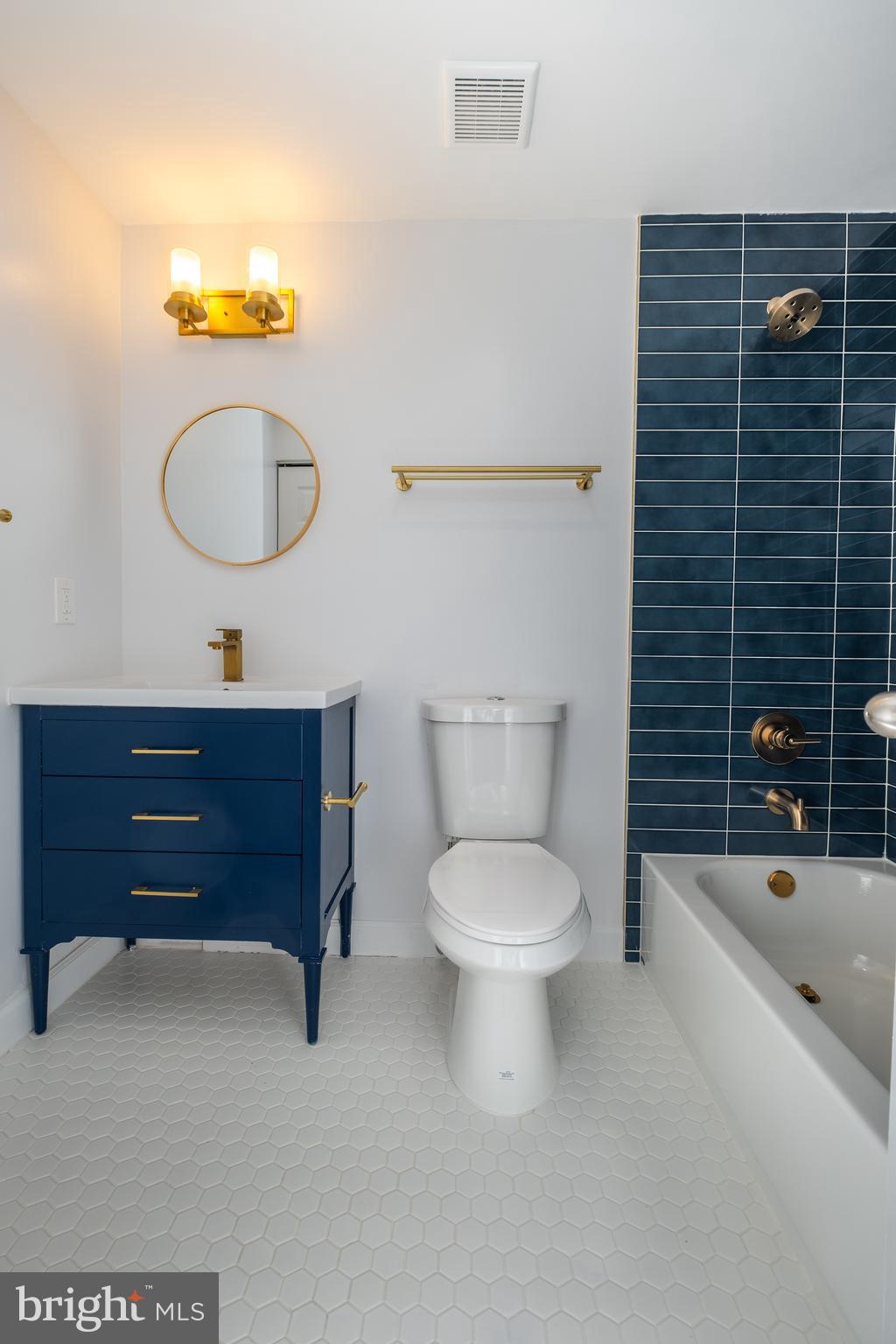 KEYSTONE MANOR - Residential