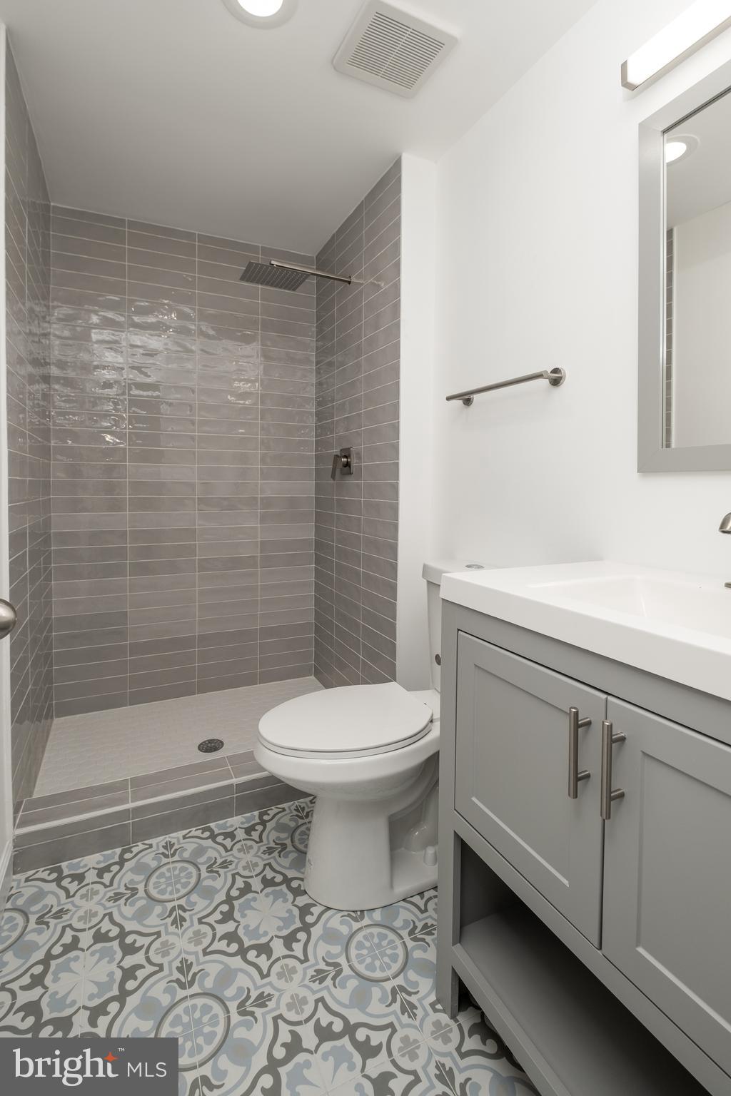 KEYSTONE MANOR - Residential