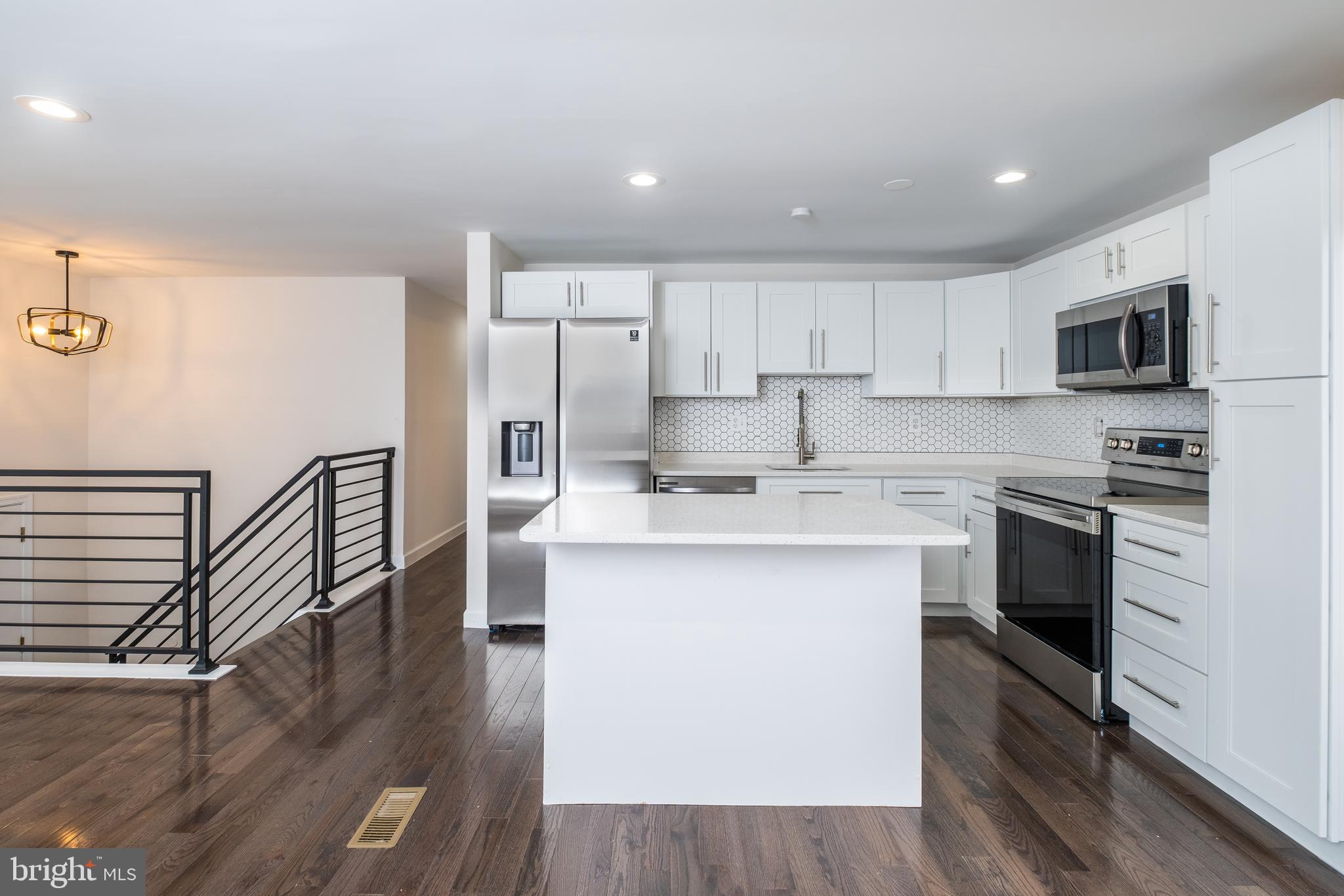 KEYSTONE MANOR - Residential