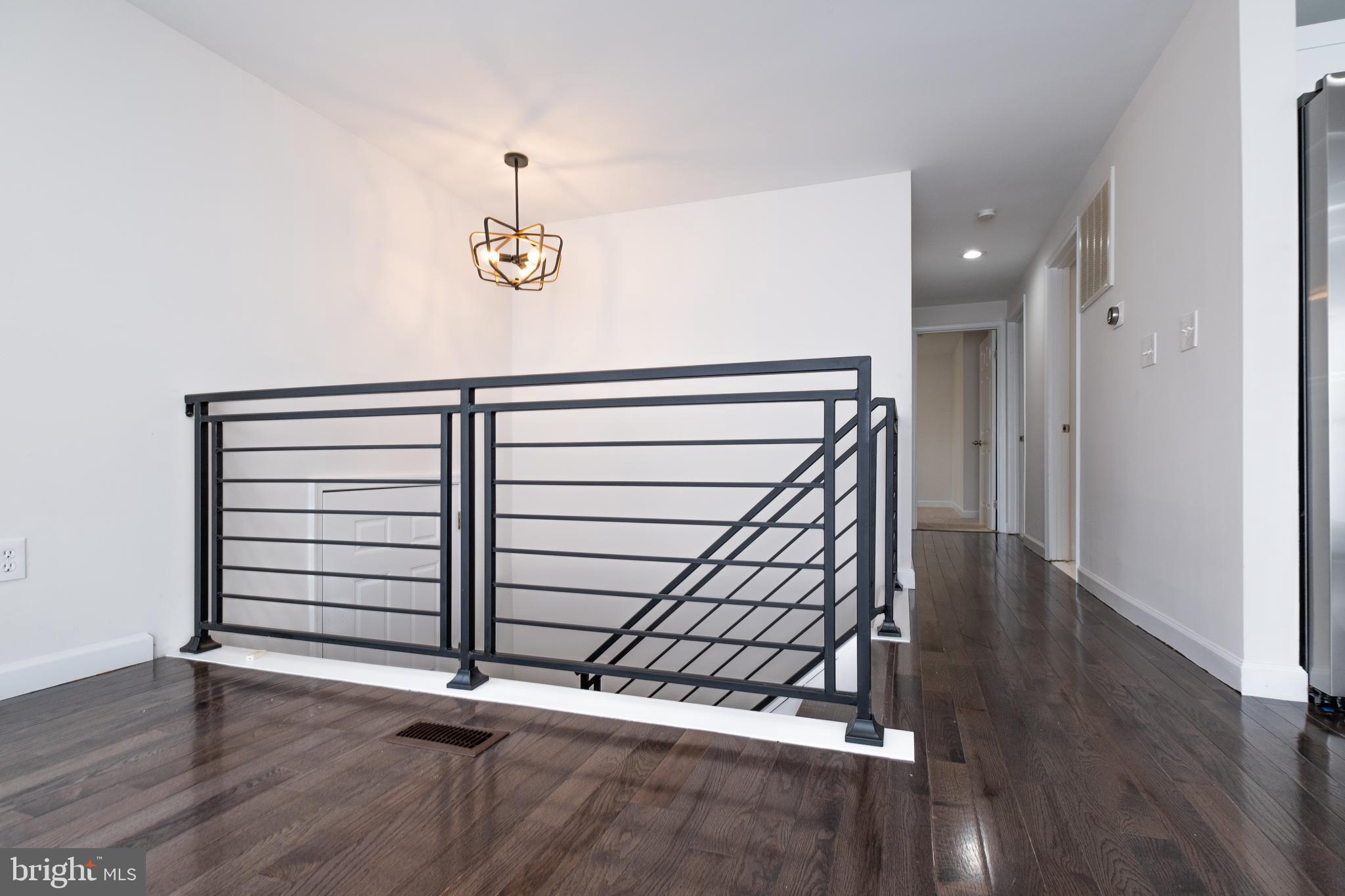 KEYSTONE MANOR - Residential