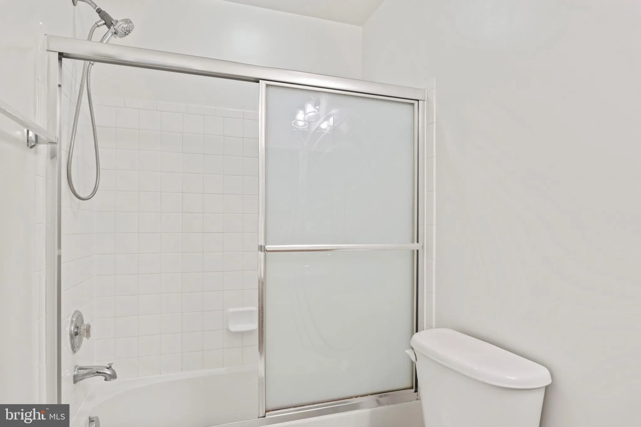 Alexandria, Virginia 22306, United States, 3 Bedrooms Bedrooms, ,4 BathroomsBathrooms,Residential,Active,166177