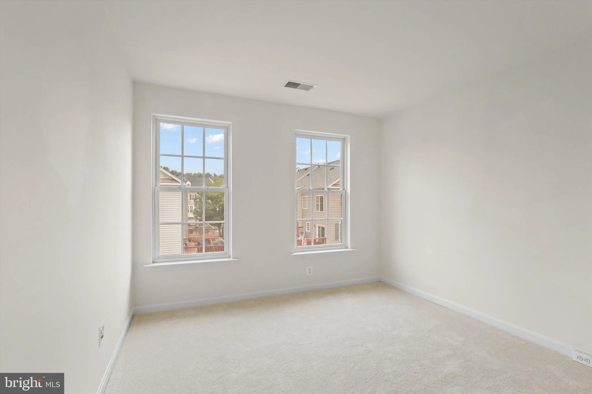 Alexandria, Virginia 22306, United States, 3 Bedrooms Bedrooms, ,4 BathroomsBathrooms,Residential,Active,166177