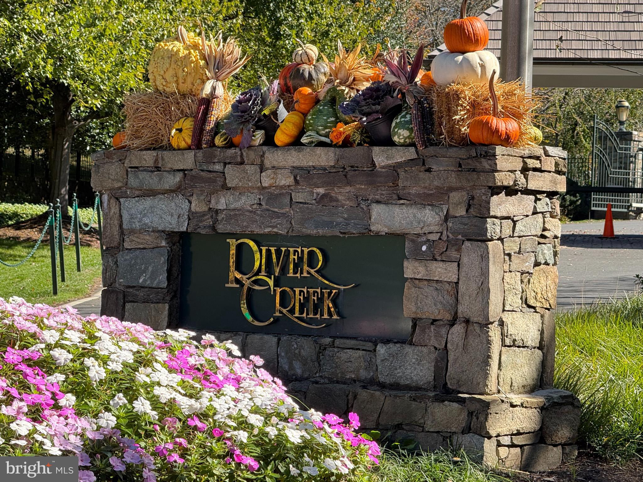 RIVER CREEK - Residential