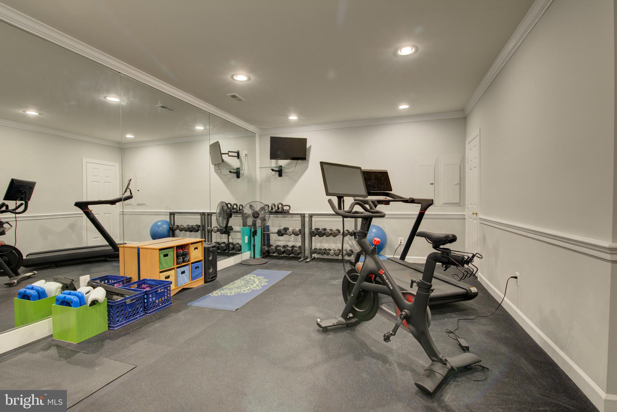 RIVER CREEK - Residential