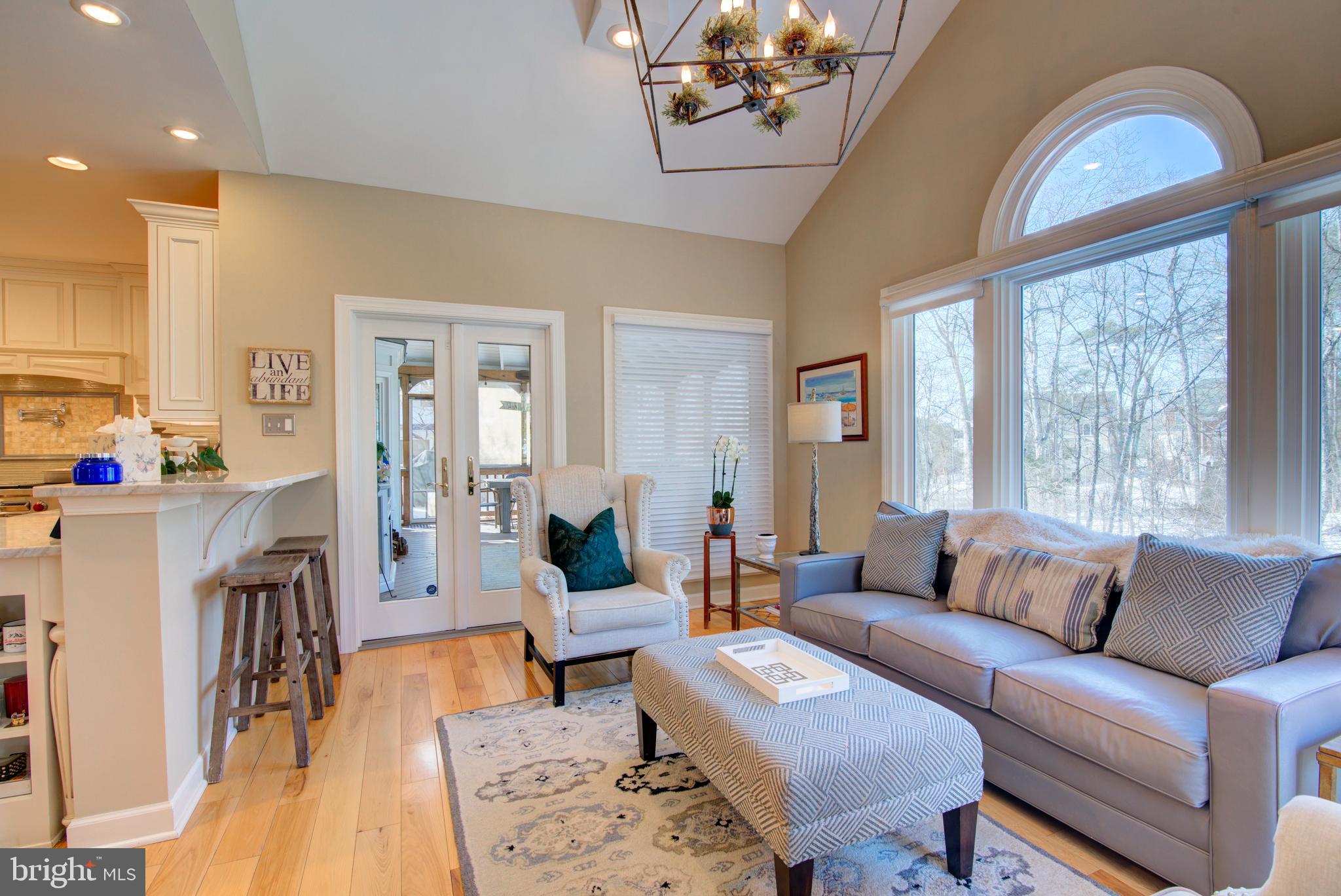 RIVER CREEK - Residential