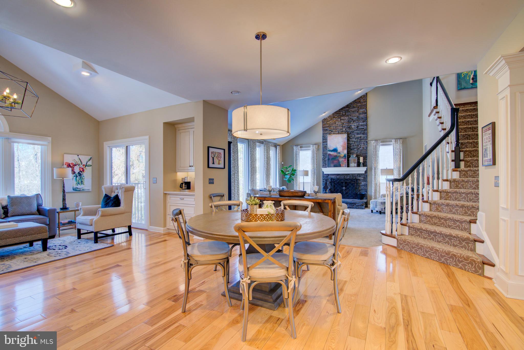 RIVER CREEK - Residential