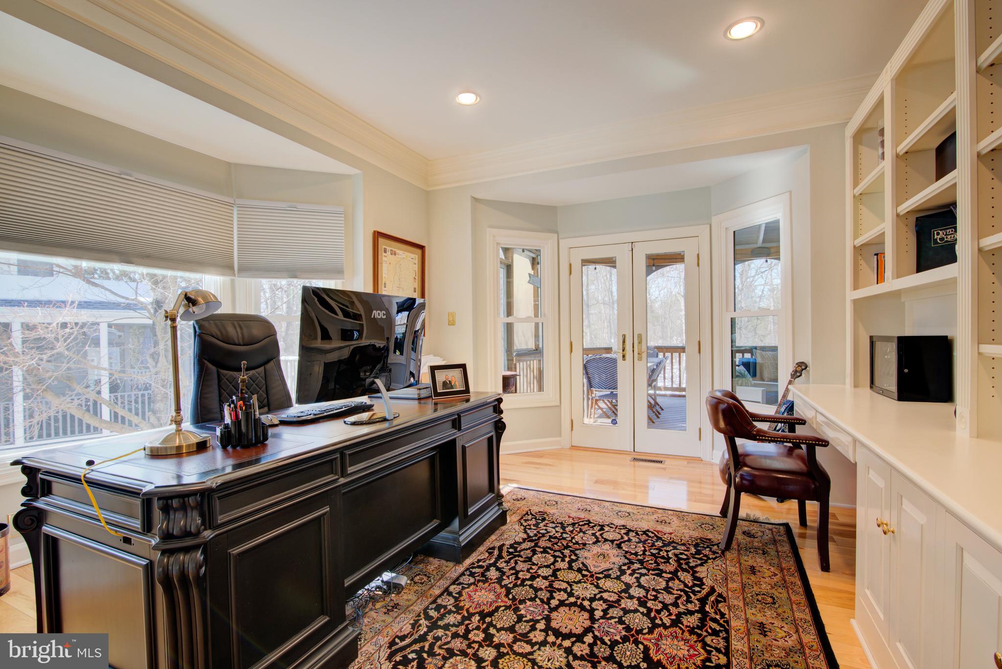 RIVER CREEK - Residential