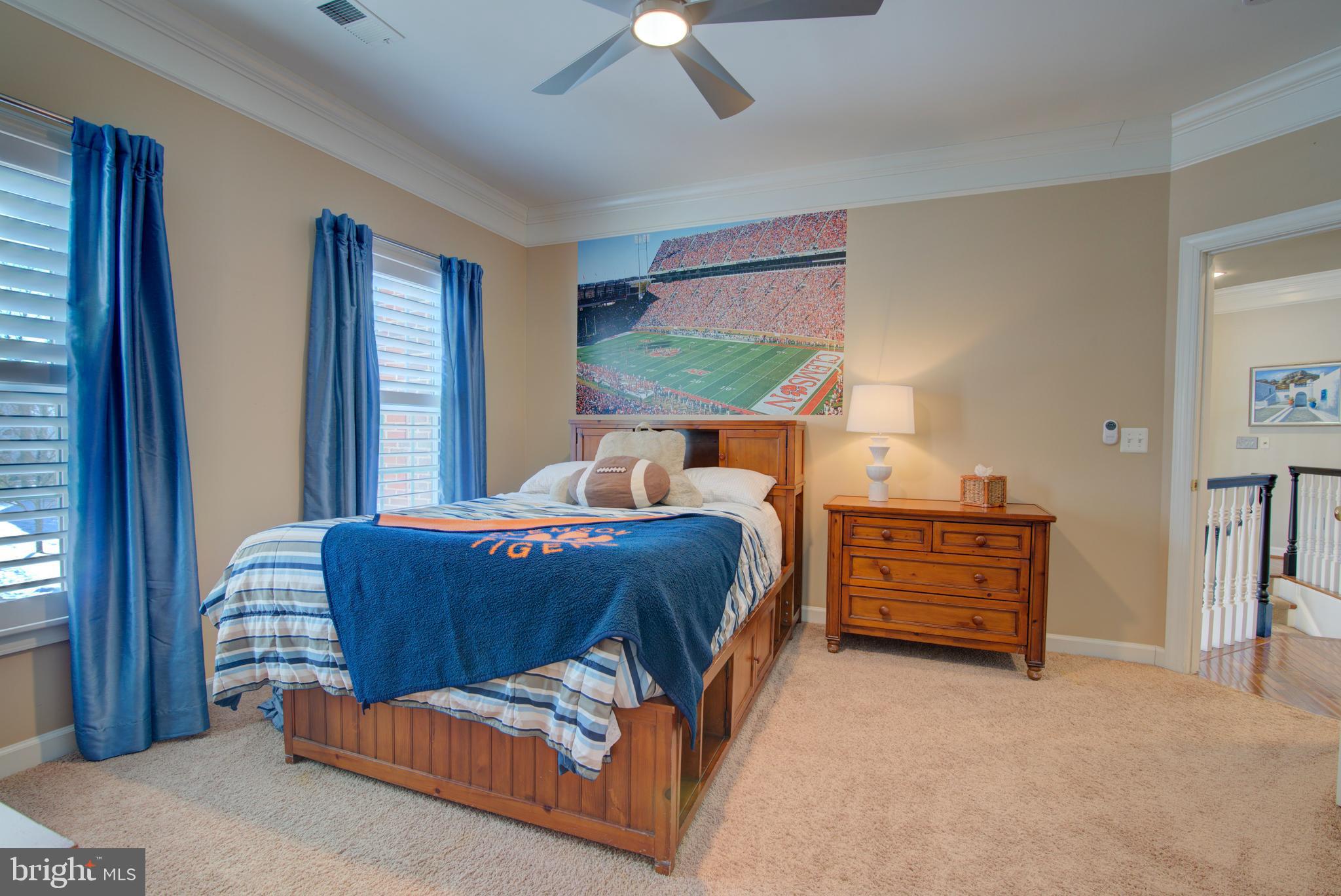 RIVER CREEK - Residential