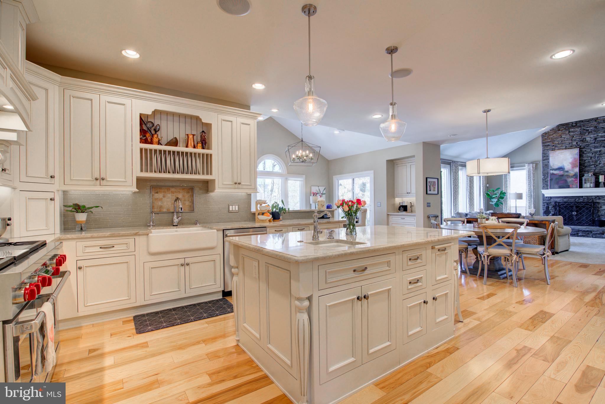 RIVER CREEK - Residential