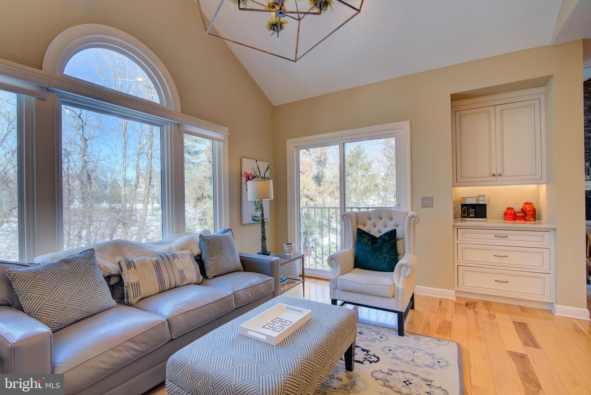 RIVER CREEK - Residential