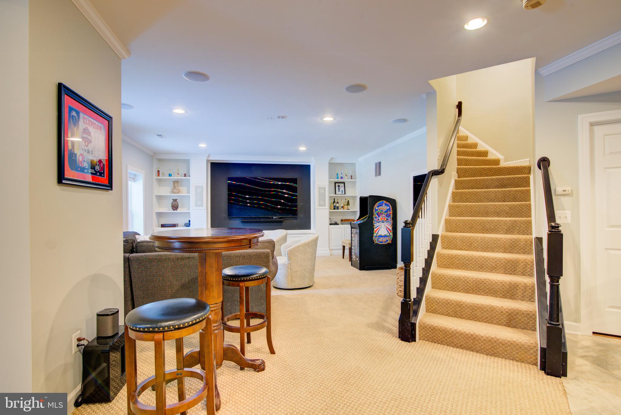 RIVER CREEK - Residential