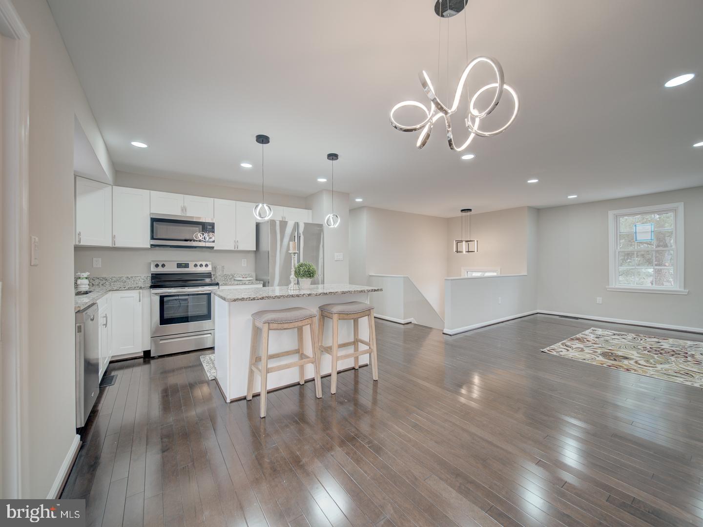 ST CHARLES BANNISTER - Residential