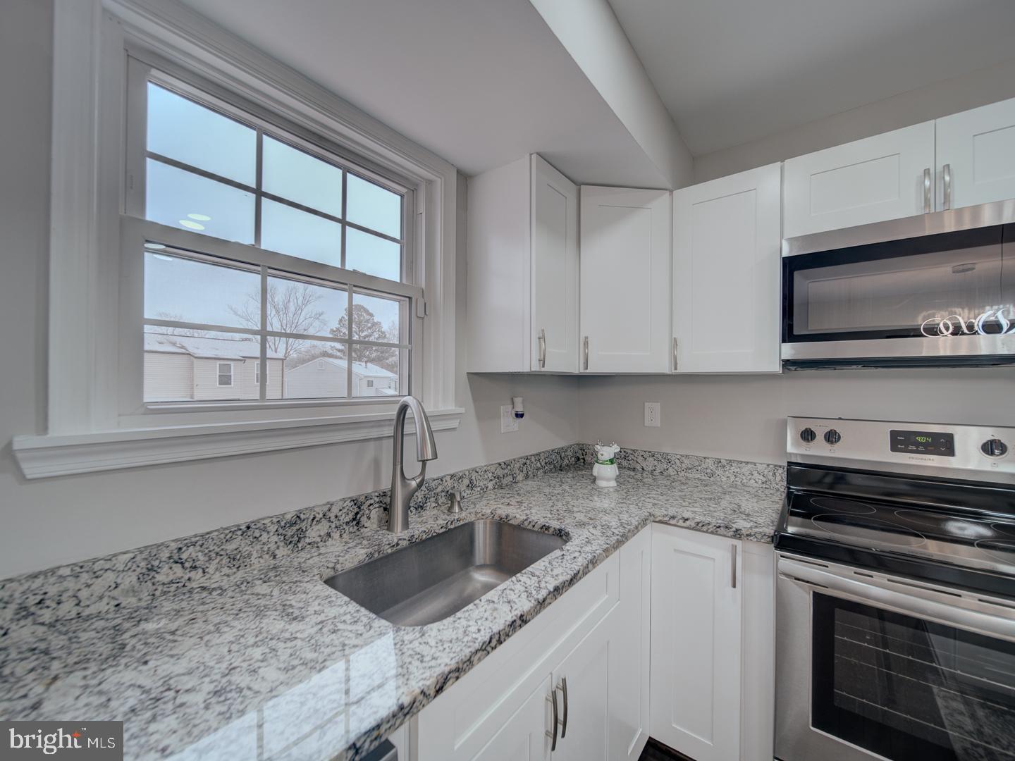 ST CHARLES BANNISTER - Residential