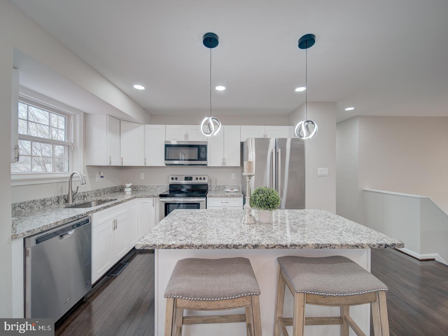 ST CHARLES BANNISTER - Residential