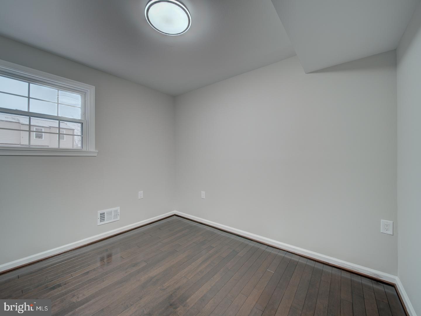 ST CHARLES BANNISTER - Residential