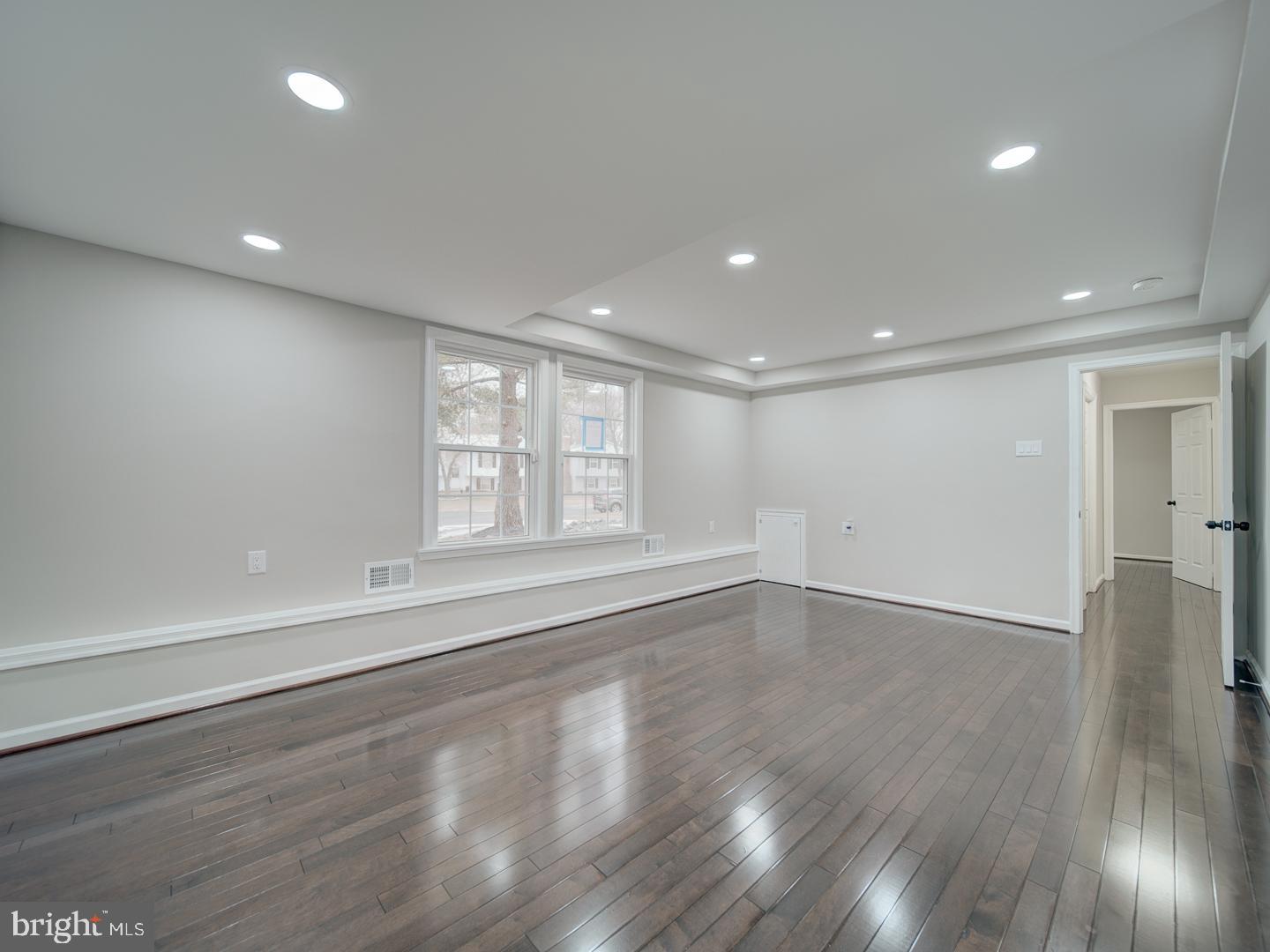 ST CHARLES BANNISTER - Residential