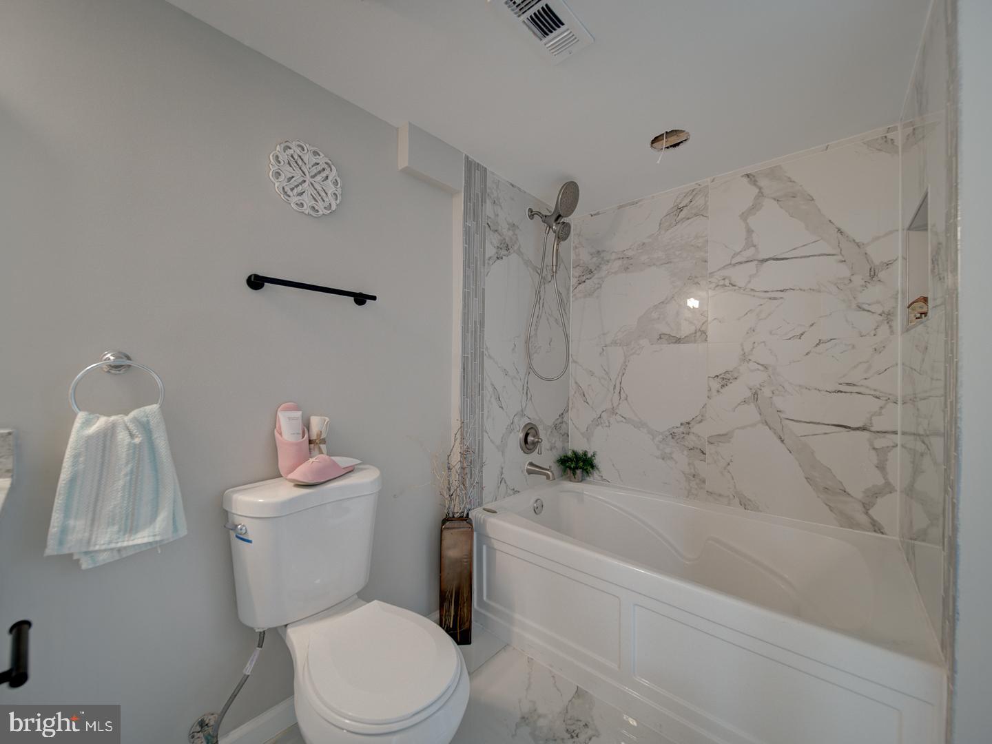 ST CHARLES BANNISTER - Residential