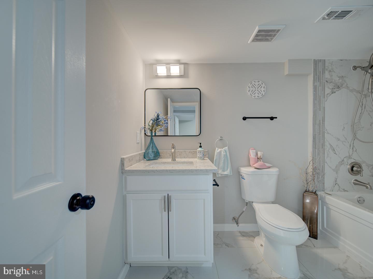 ST CHARLES BANNISTER - Residential