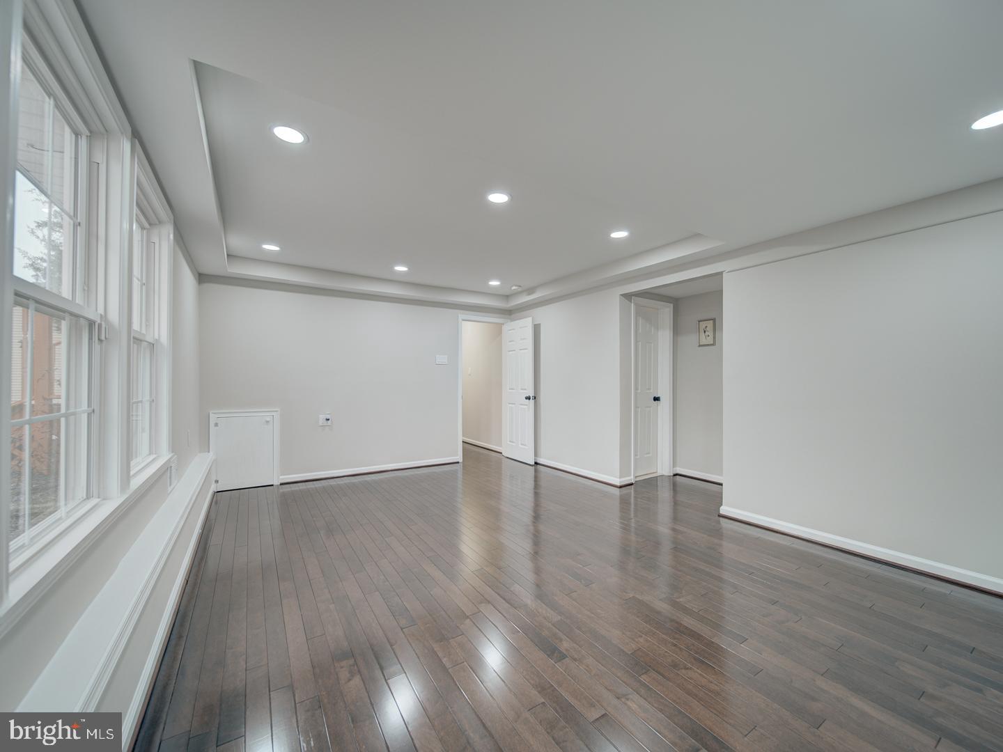 ST CHARLES BANNISTER - Residential