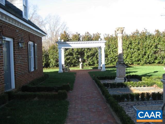 UNKNOWN - Residential Lease