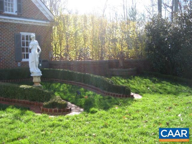 UNKNOWN - Residential Lease