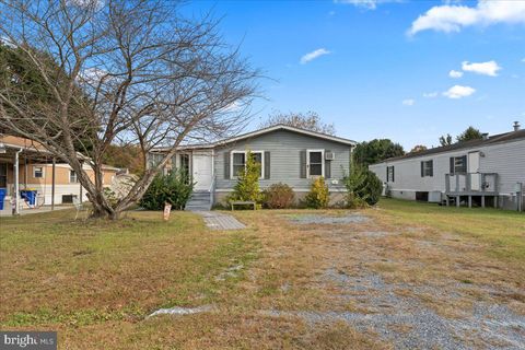 Photo of 25845 Lingo Lane, MILLSBORO, DE 19966 (MLS # DESU2099232) Photo of 25845 Lingo Lane, MILLSBORO, DE 19966 (MLS # DESU2099232)