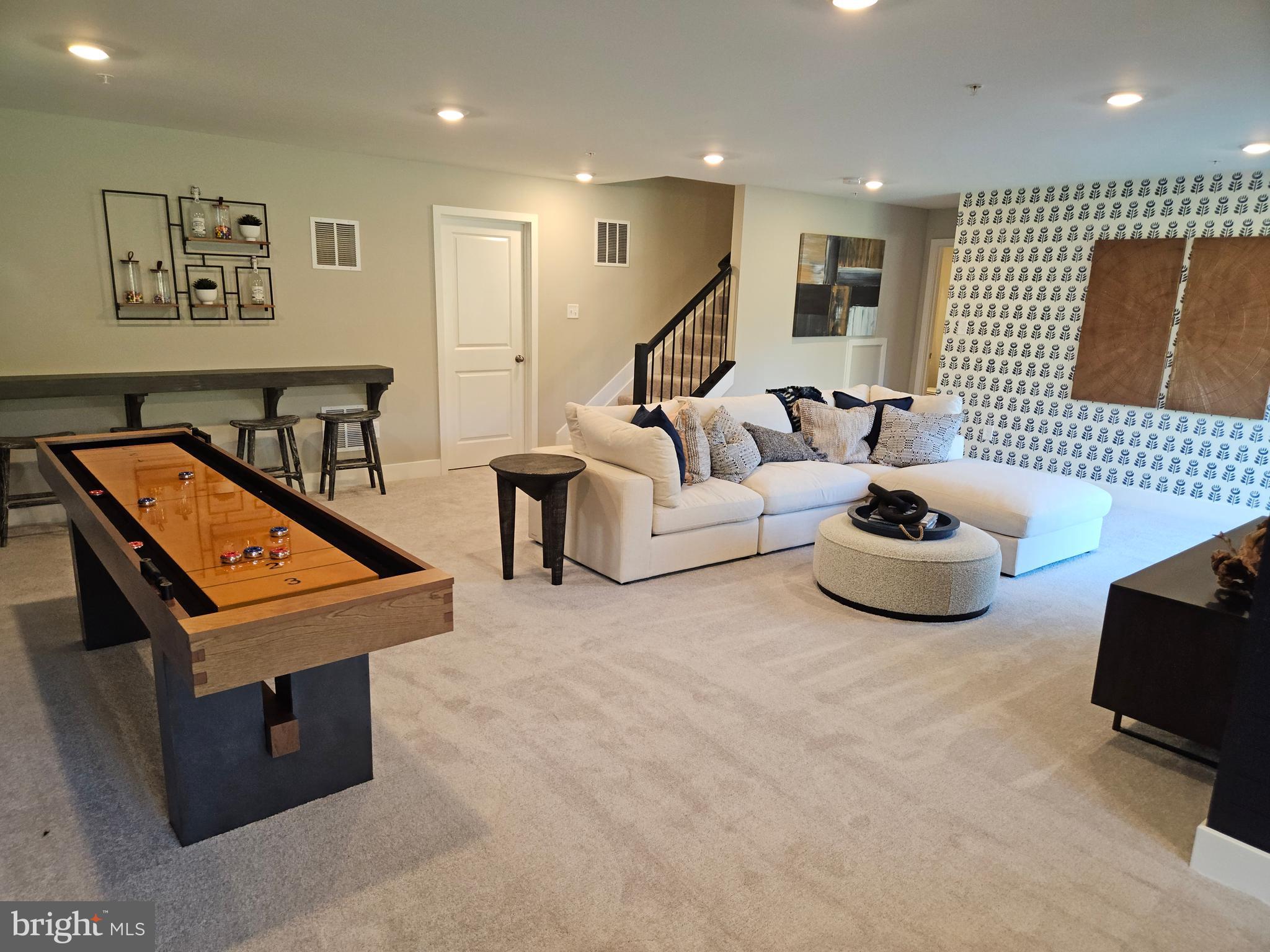 ST. CHARLES - Residential