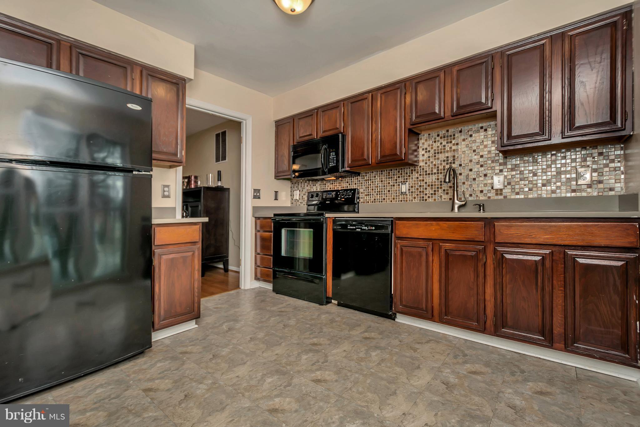 LAKE RIDGE - Residential