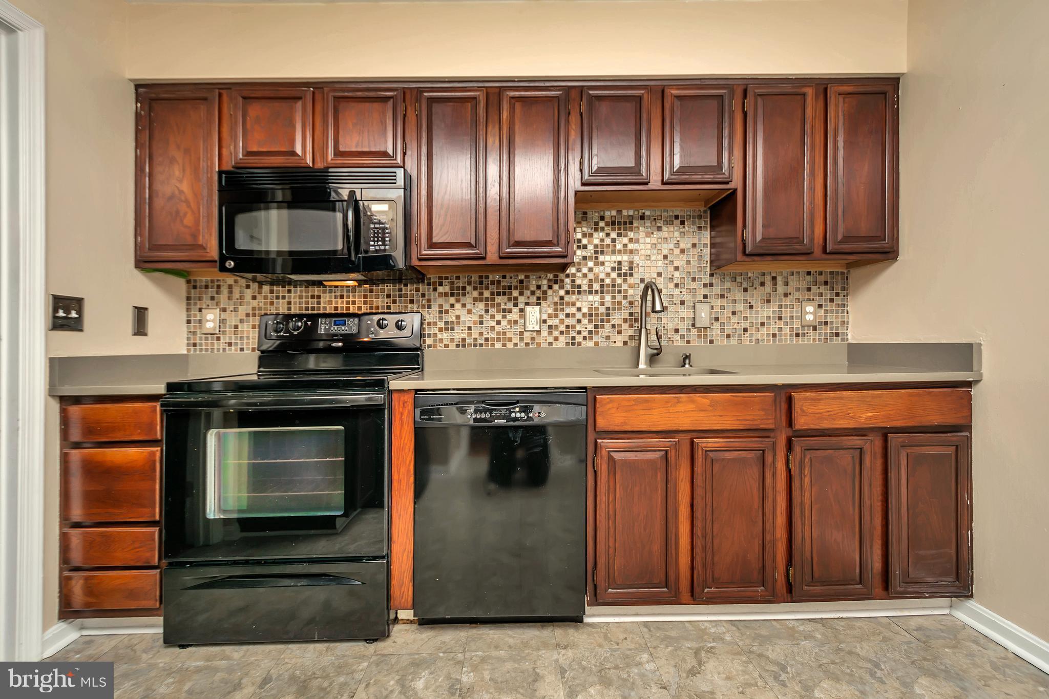 LAKE RIDGE - Residential