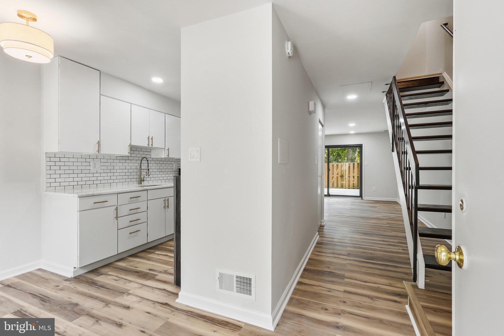 2292 WHITE CORNUS LANE