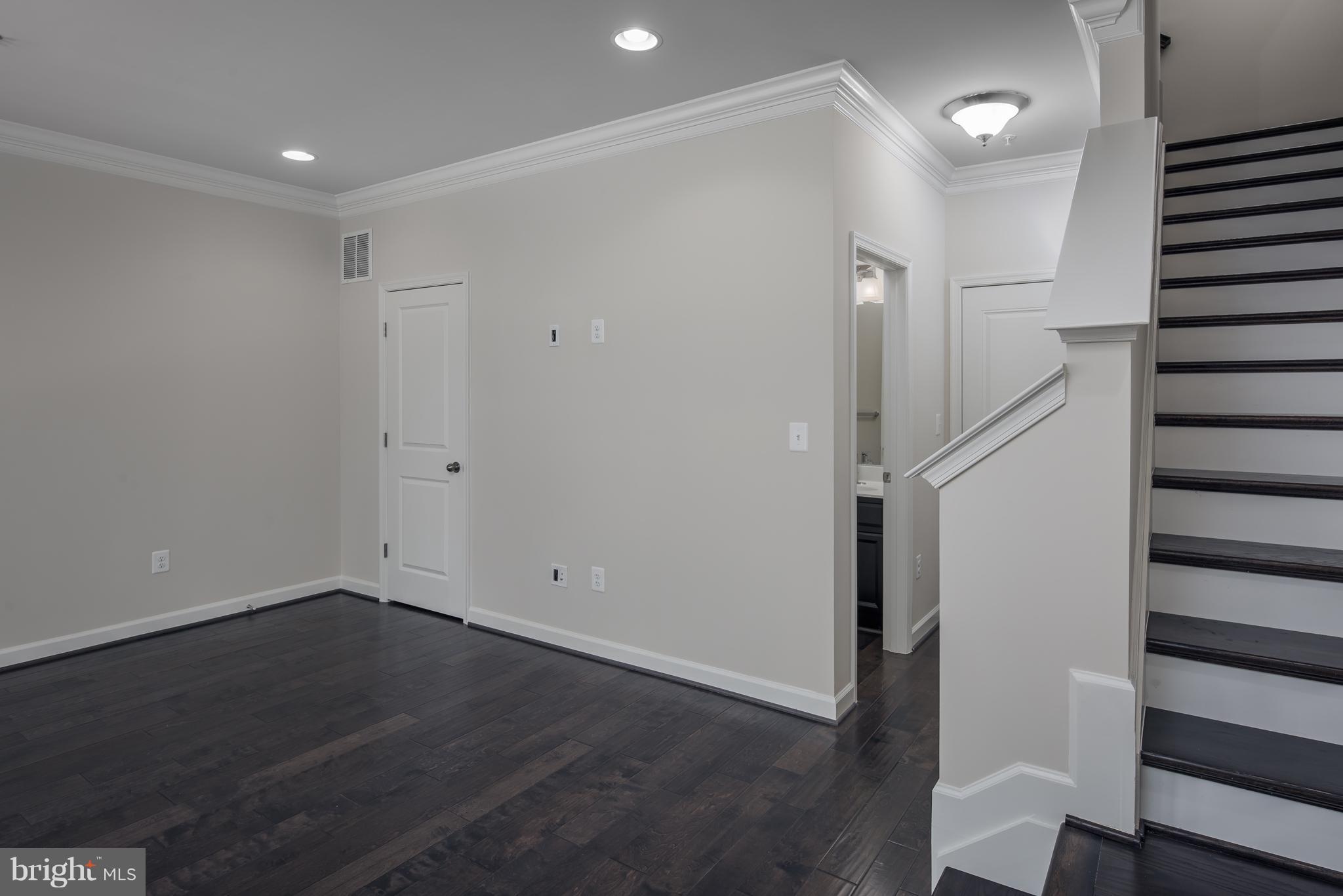 POTOMAC OVERLOOK - Residential