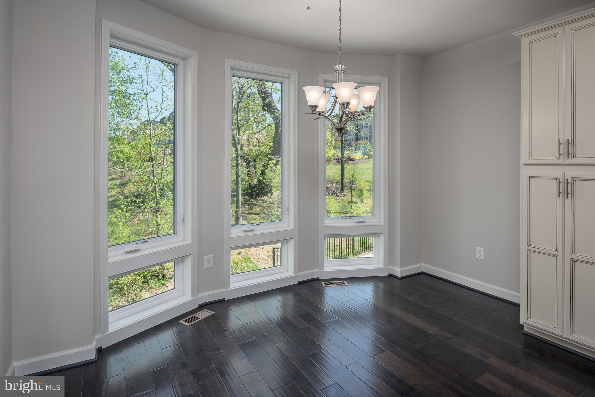 POTOMAC OVERLOOK - Residential