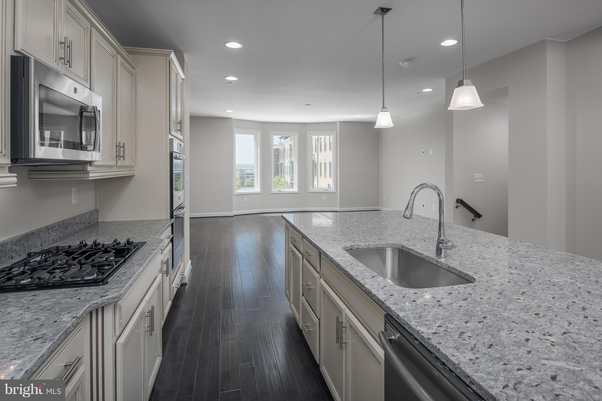 POTOMAC OVERLOOK - Residential