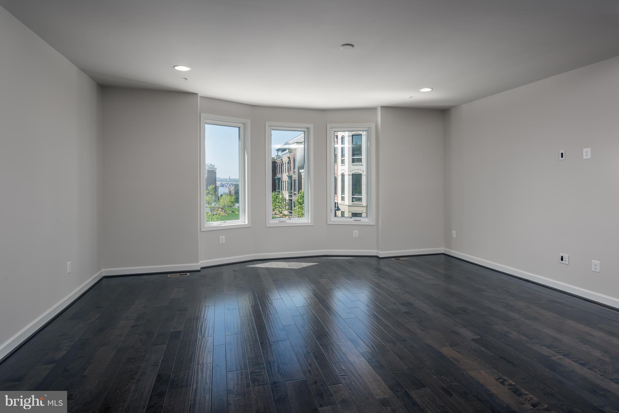 POTOMAC OVERLOOK - Residential