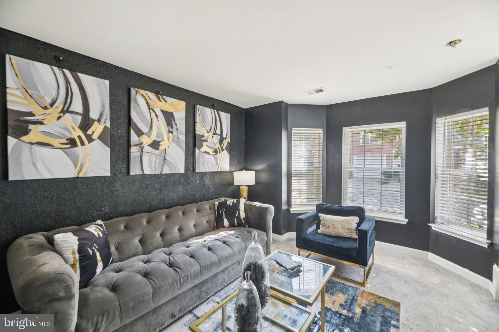 4334 TALMADGE CIRCLE