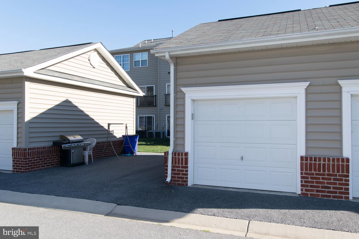 NORTH CROSSING - Residential Lease