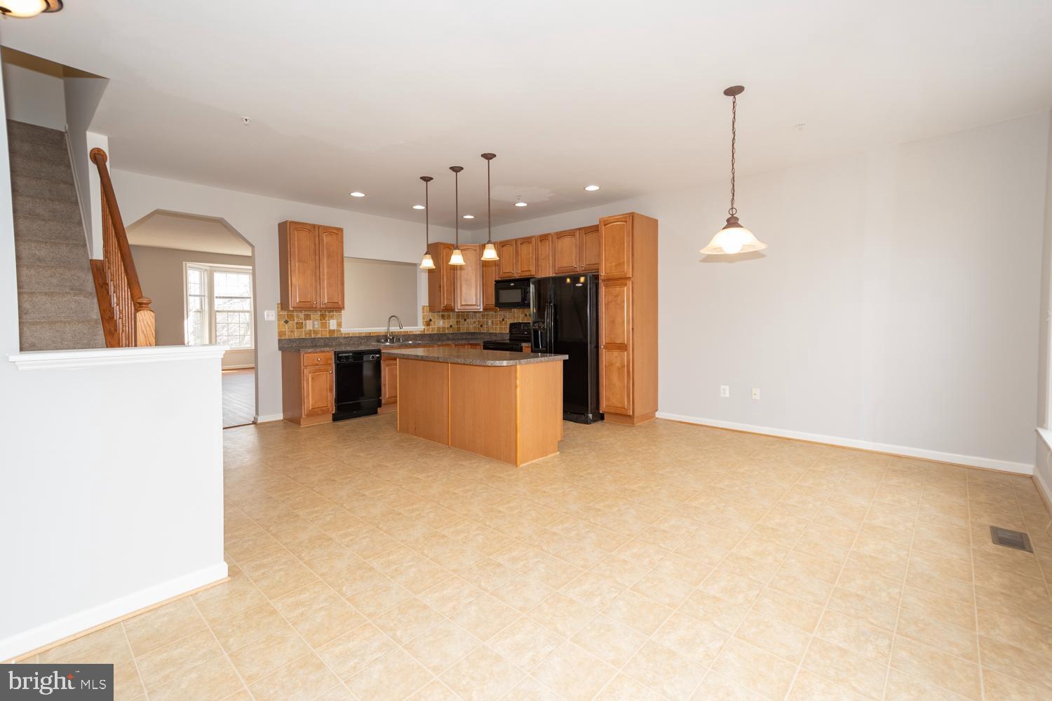 NORTH CROSSING - Residential Lease