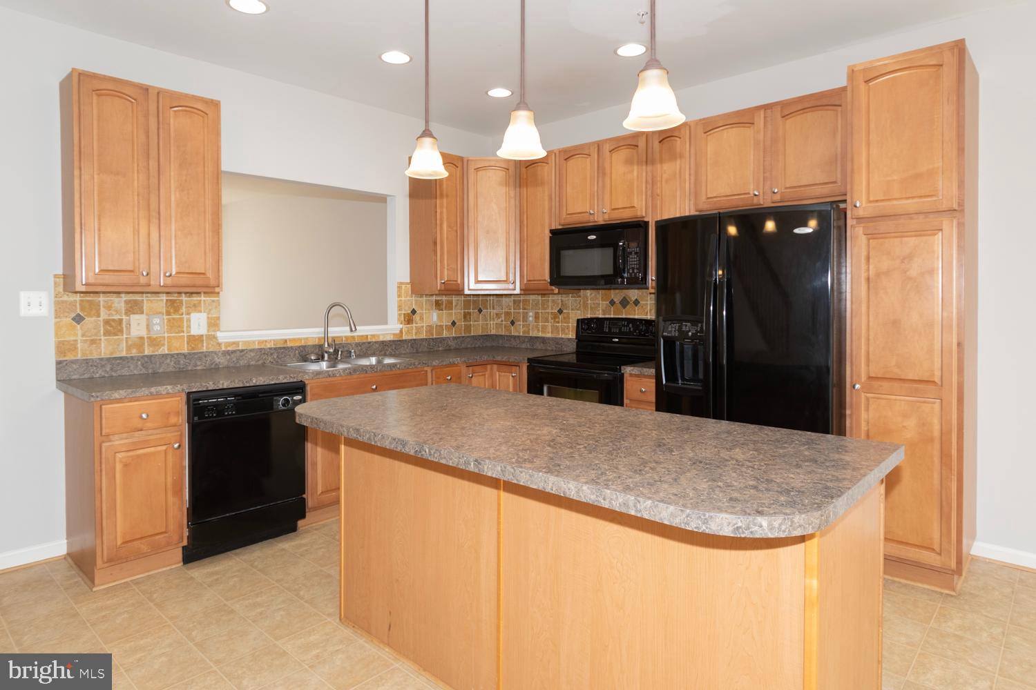 NORTH CROSSING - Residential Lease