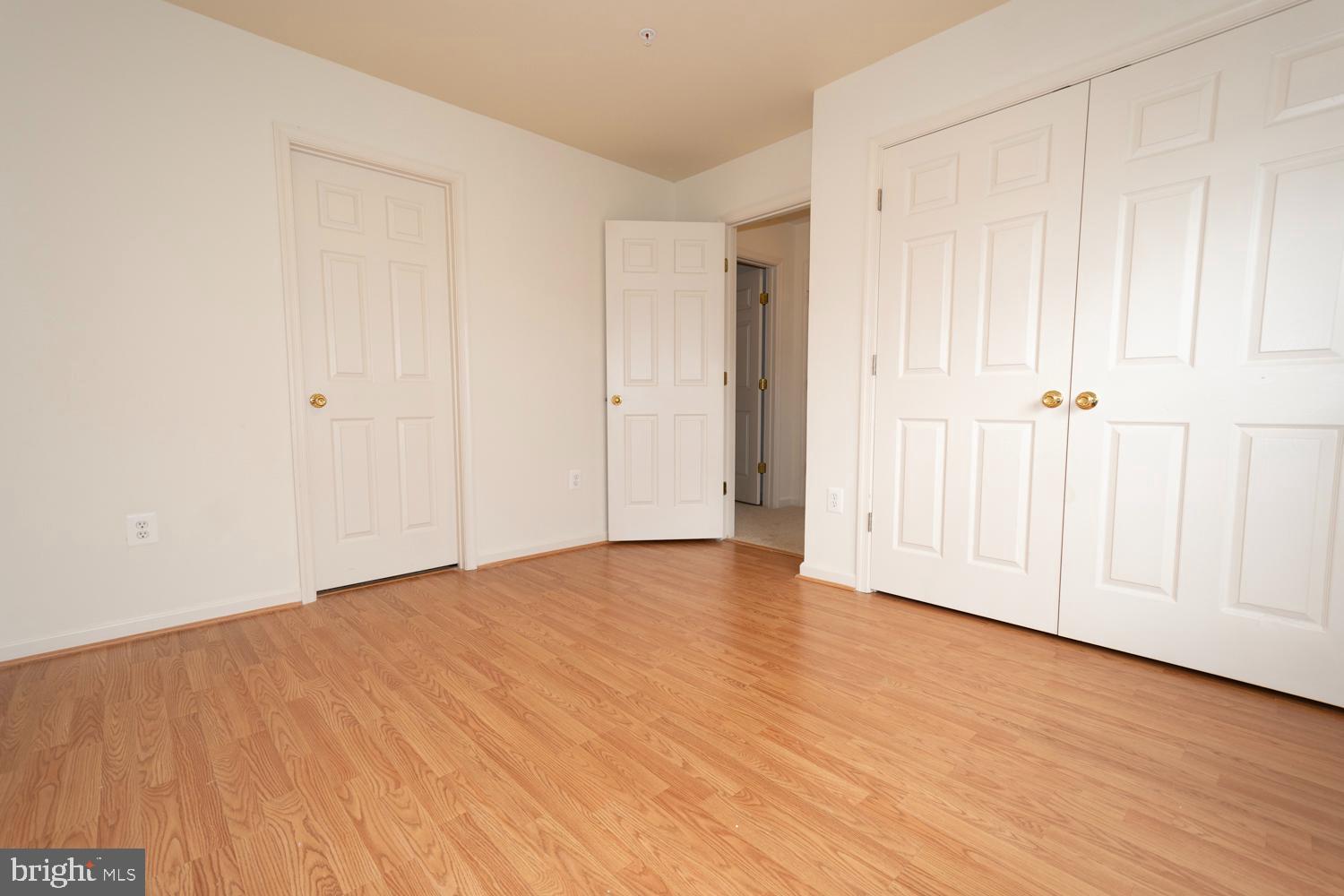 NORTH CROSSING - Residential Lease