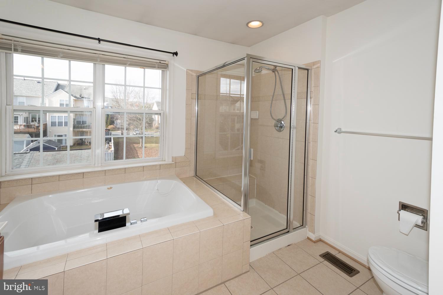 NORTH CROSSING - Residential Lease