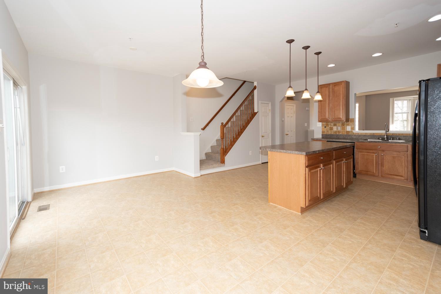 NORTH CROSSING - Residential Lease