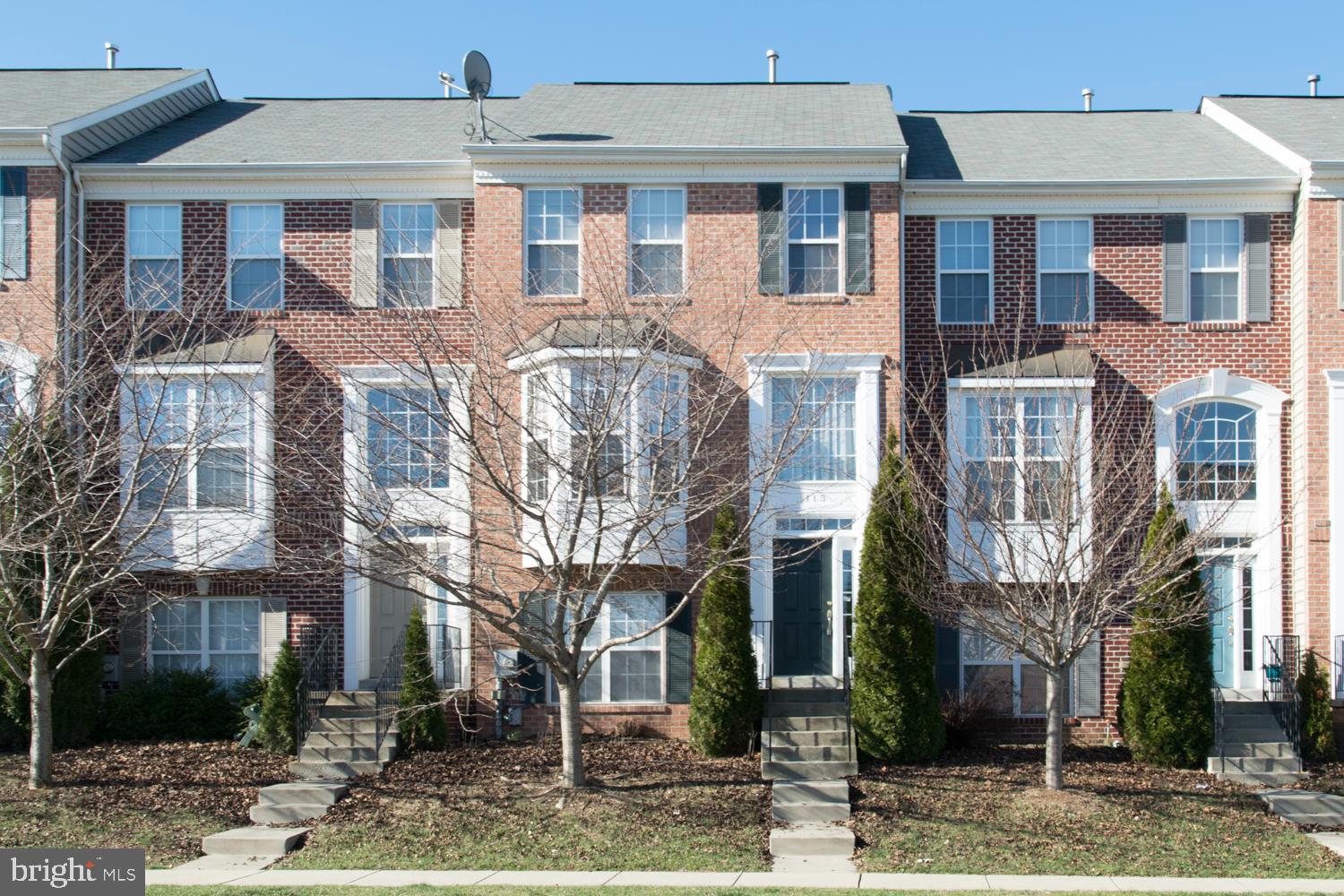 NORTH CROSSING - Residential Lease