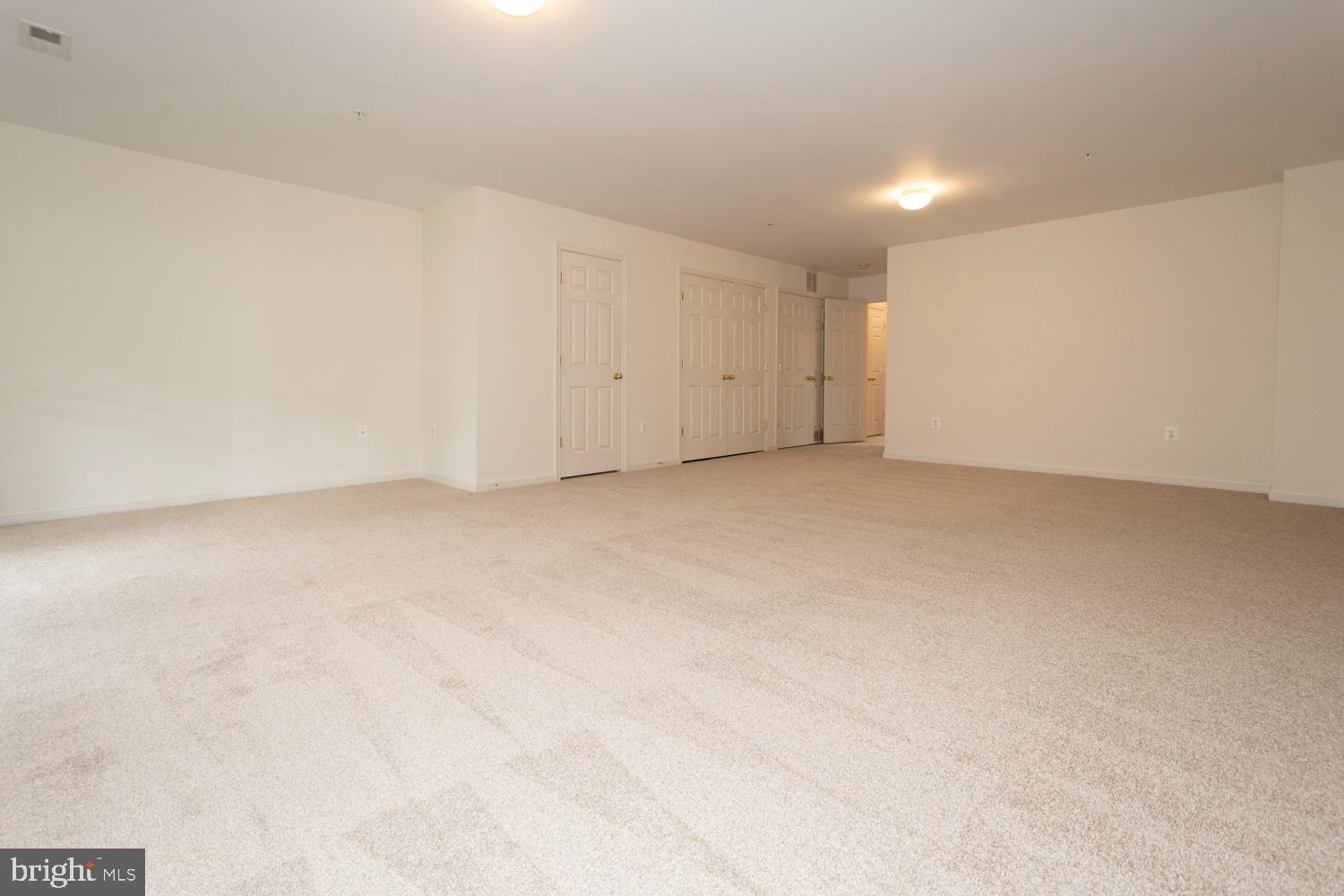 NORTH CROSSING - Residential Lease