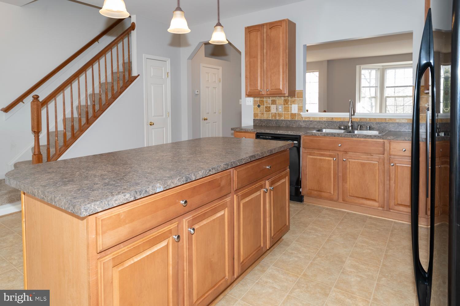 NORTH CROSSING - Residential Lease