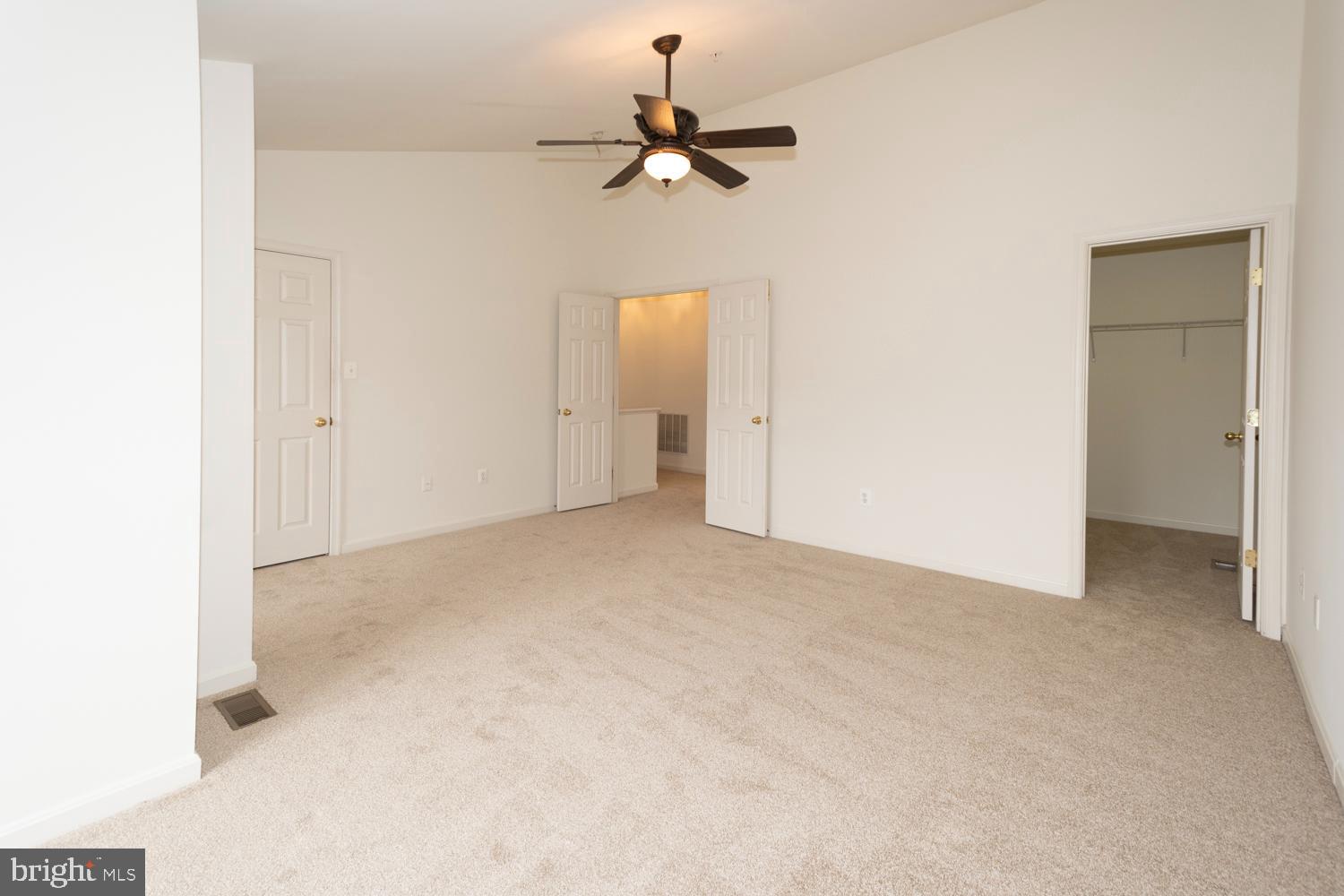 NORTH CROSSING - Residential Lease