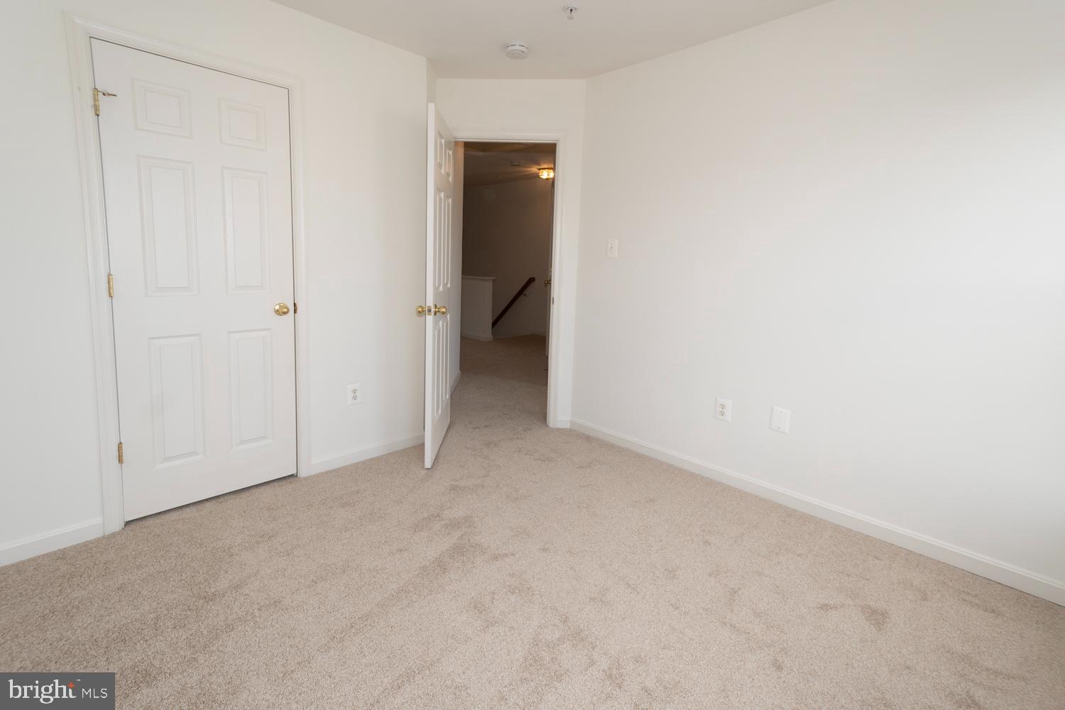 NORTH CROSSING - Residential Lease