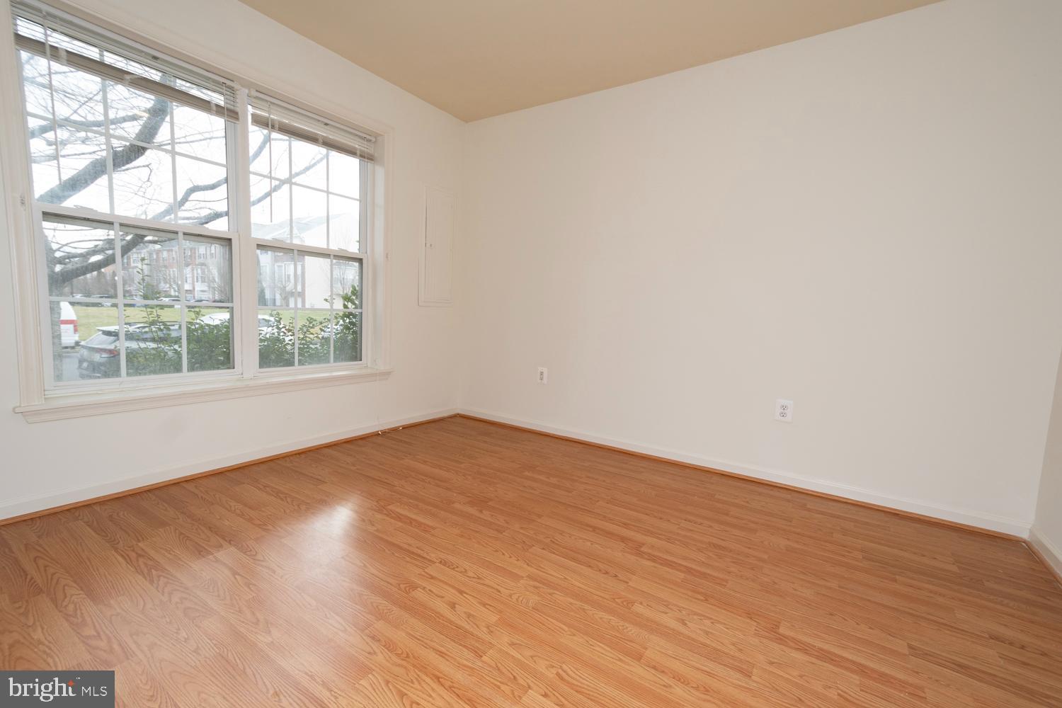 NORTH CROSSING - Residential Lease