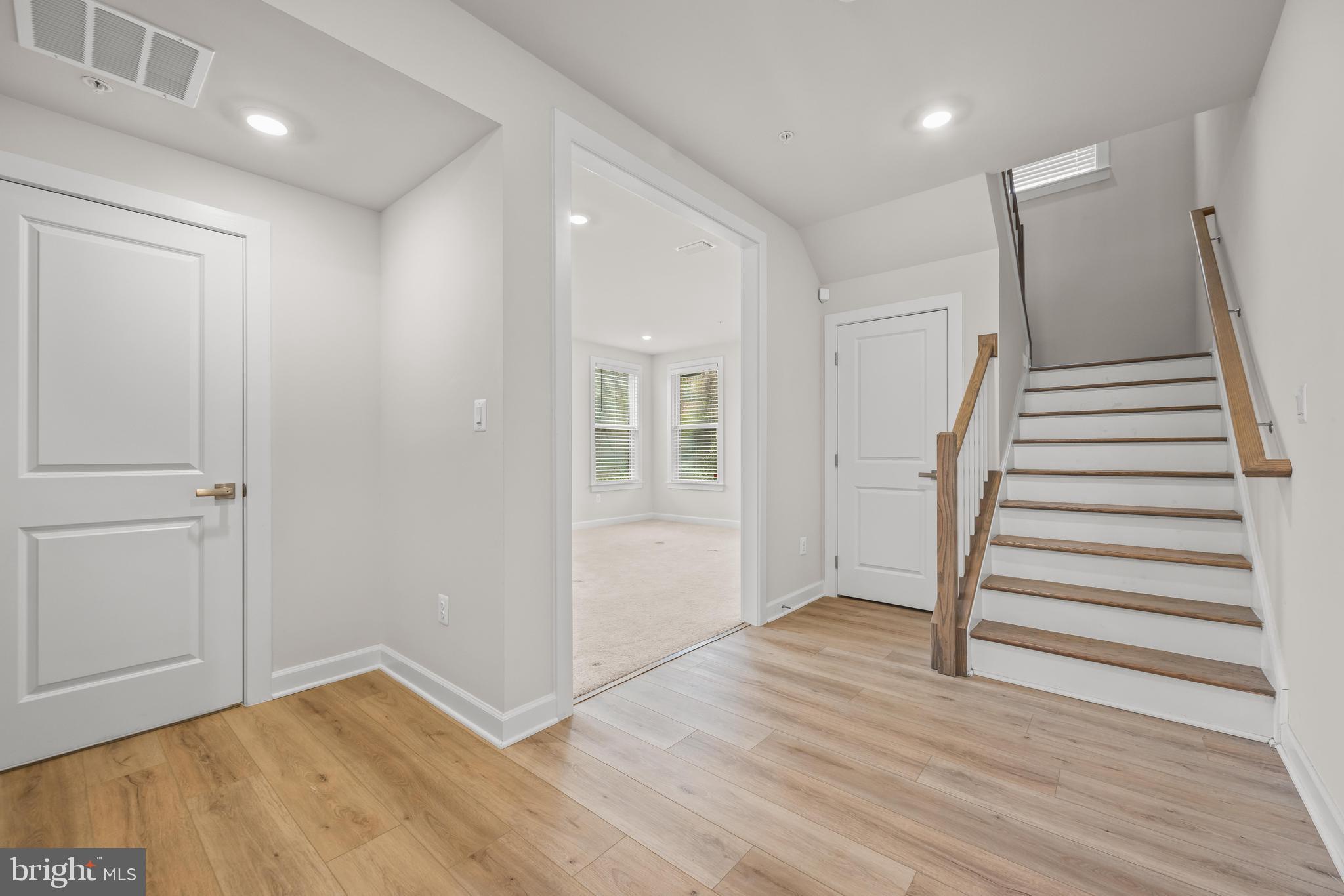 HUNT VALLEY - Residential Lease